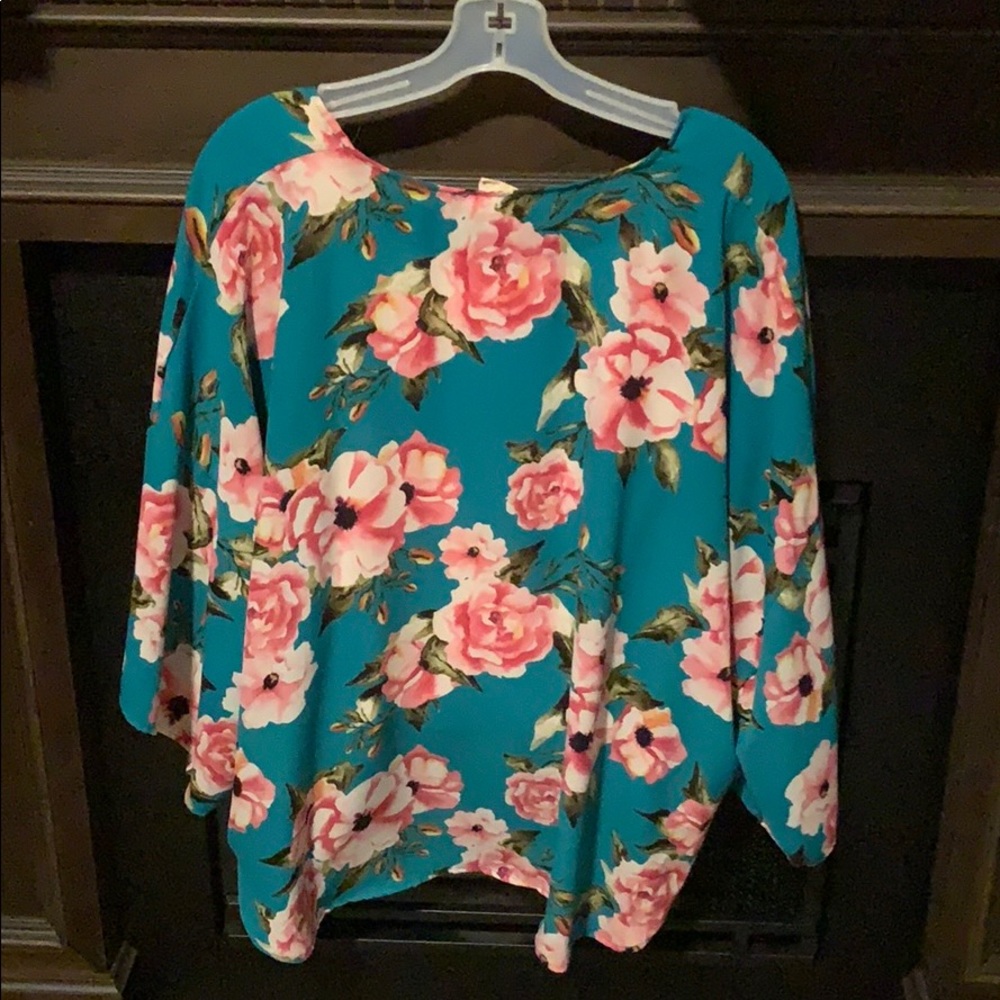 FLORAL TOP - Picture 5 of 5